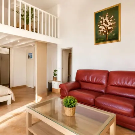 Moderne Centre 65 M² Balcon Lejlighed